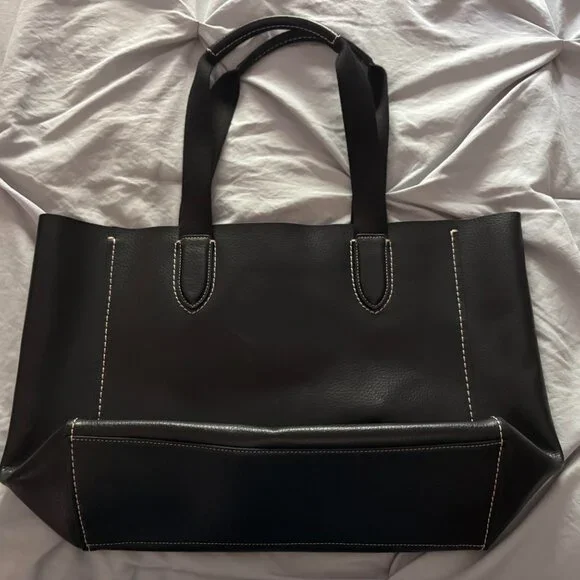 Coach Derby Tote - Picture 3 of 9